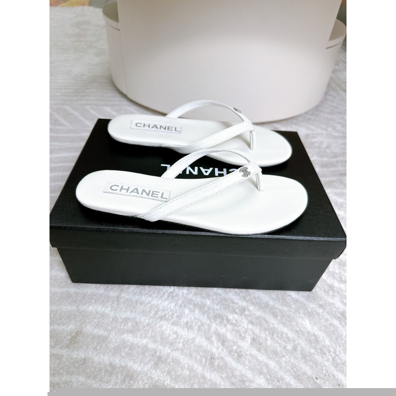Ch*el slippers